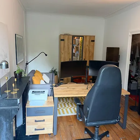 Le Marais, But Quiet *
